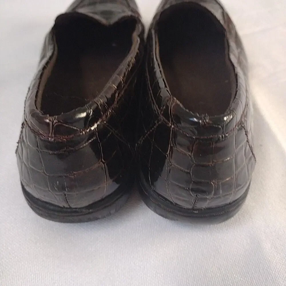 Clarks brand style